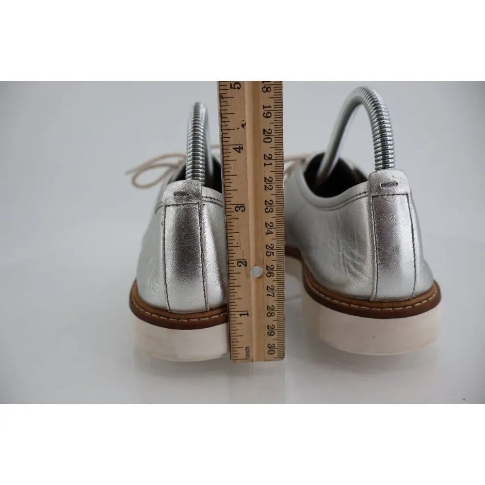 Clarks Womens Un Voltra Sneaker Size 9.5 Silver Leather Lace Up Oxford Walk Shoe